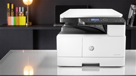 Máy in HP LaserJet MFP M440dn (8AF47A) dùng mực in gì?