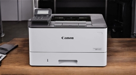 Máy in Canon LBP226dw dùng mực in gì?